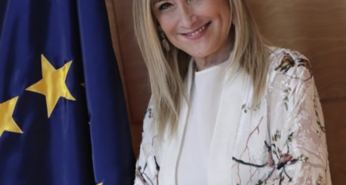 Cifuentes ratifica el compromiso europeísta del Gobierno de la Comunidad de Madrid