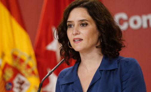 Díaz Ayuso firma un Decreto que limita la entrada y salida de Madrid durante el puente de Todos los Santos y el de La Almudena