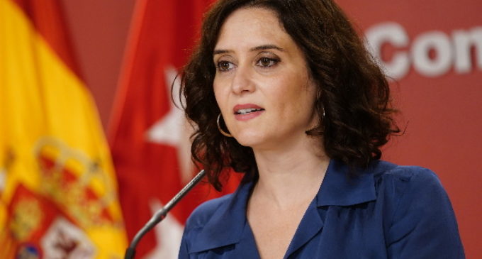 Díaz Ayuso firma un Decreto que limita la entrada y salida de Madrid durante el puente de Todos los Santos y el de La Almudena