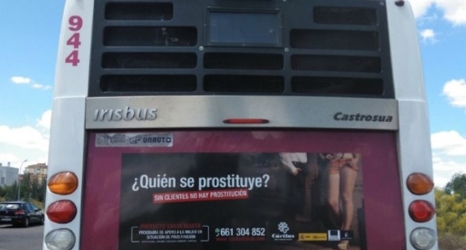 Cáritas Toledo lanza la campaña Sin clientes no hay prostitución, que difunde en los autobuses