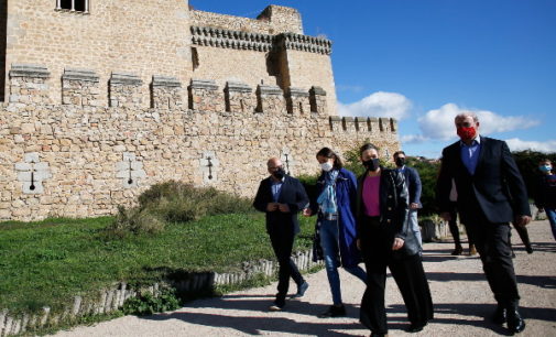 La Comunidad de Madrid celebra el Día Mundial del Turismo en el Castillo de los Mendoza de Manzanares el Real