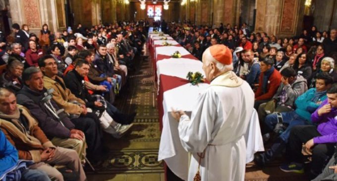 Chile: Jubileo de la Misericordia con 250 personas sin hogar en la catedral de Santiago