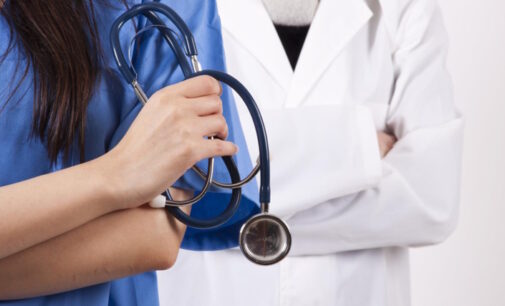 Cerca de 40 médicos de la sanidad pública madrileña, entre los 100 mejores de España en su especialidad