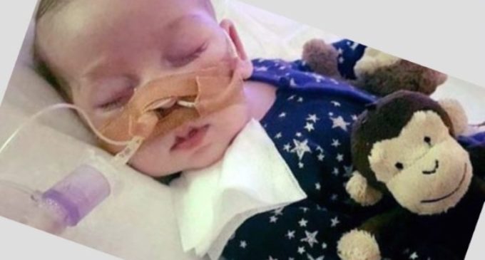 Falleció Charlie Gard, el bebé que consternó al mundo