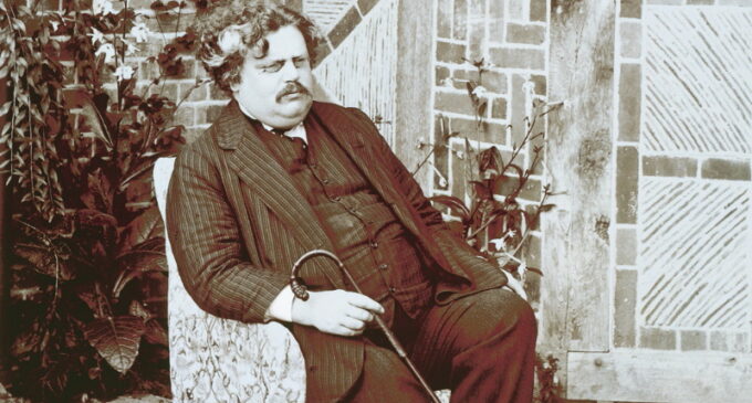 Chesterton: un católico en una sala de baile