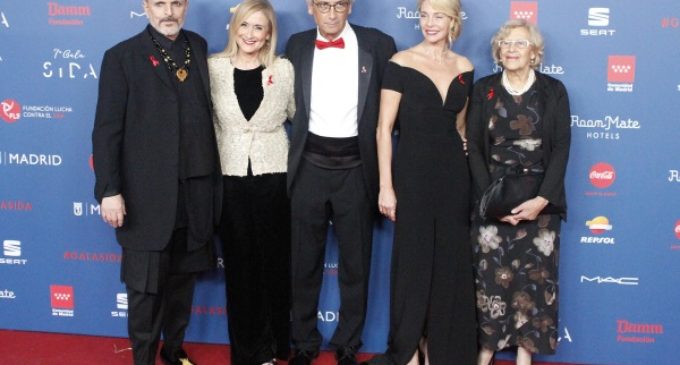 En la Gala Sida, Cifuentes asegura que Madrid será siempre un ejemplo de solidaridad ante esta enfermedad