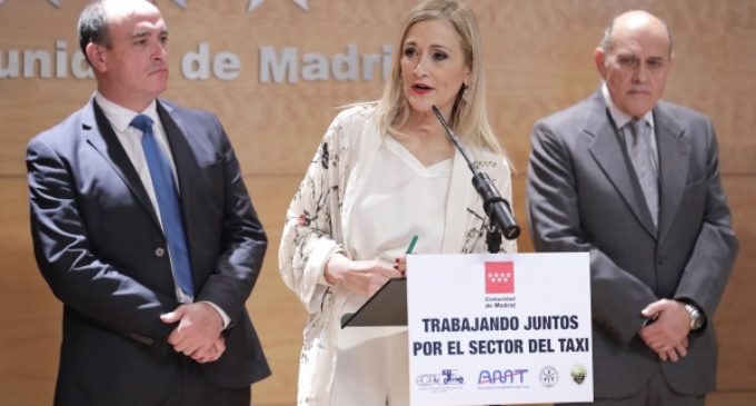 Cifuentes anuncia una batería de medidas para aumentar la competitividad del sector del taxi