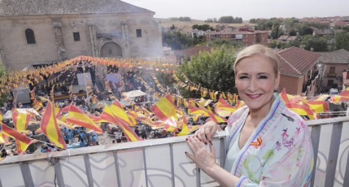 Cifuentes manifiesta su apoyo absoluto al Gobierno de España ante el desafío al Estado