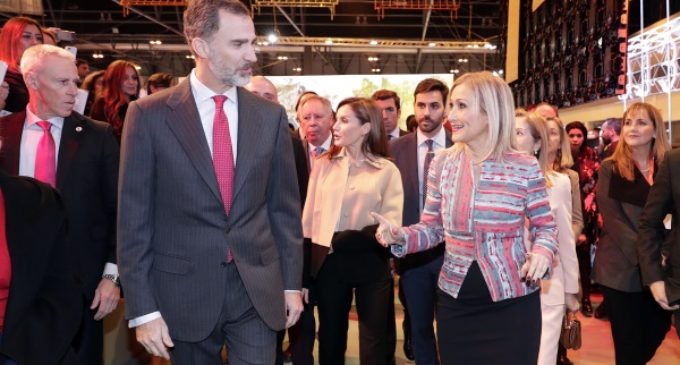 Cifuentes asiste a la inauguración de FITUR 2018, la Feria Internacional de Turismo