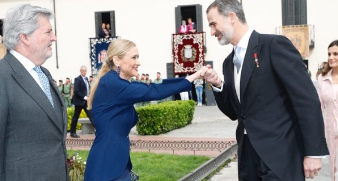 Cifuentes en la entrega del Premio Cervantes a Sergio Ramírez