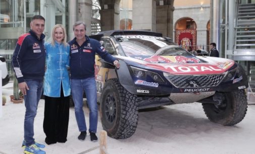Cifuentes ensalza los valores humanos y deportivos de Carlos Sainz y Lucas Cruz, vencedores del rally Dakar 2018