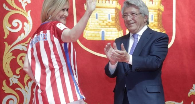 Cifuentes felicita al Atlético de Madrid Femenino tras la conquista de su primer título de Liga