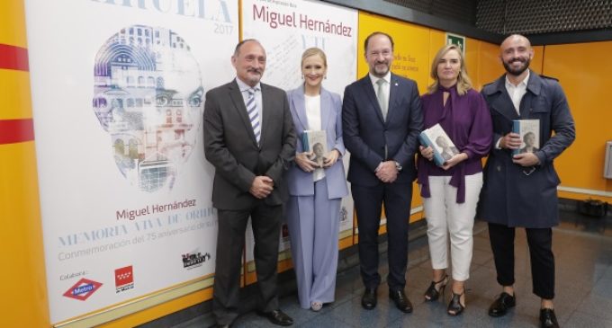 Cifuentes rinde homenaje a Miguel Hernández y pide “mirar al pasado para cerrar heridas, no para abrirlas”