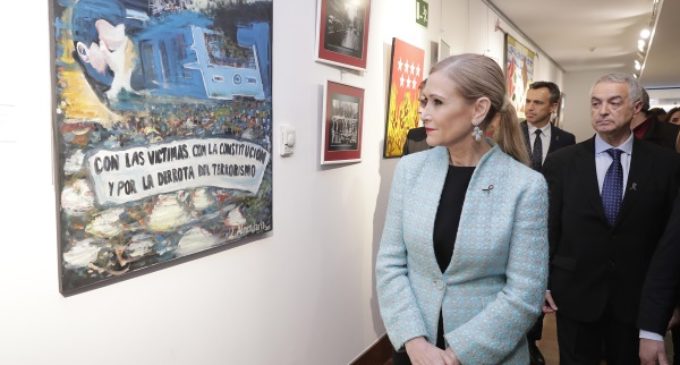 Cifuentes: “Las víctimas del terrorismo son los héroes de nuestra democracia”