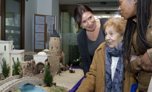 Más de 700 mayores de centros de la región han participado en el Concurso de Belenes