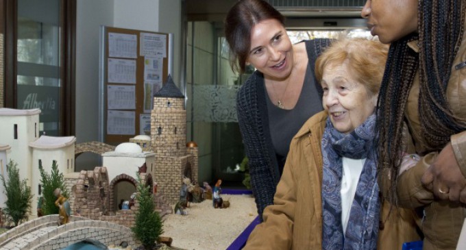 Más de 700 mayores de centros de la región han participado en el Concurso de Belenes