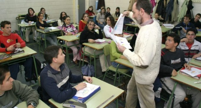 El Congreso insta al Gobierno a derogar los Acuerdos con la Iglesia y a sacar la Religión fuera del sistema educativo