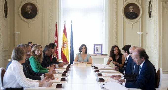 Isabel Díaz Ayuso preside el primer Consejo de Gobierno del nuevo Ejecutivo regional