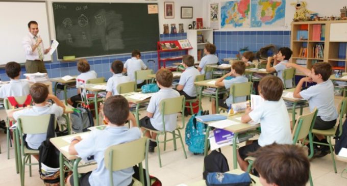 El Constitucional avala las subvenciones públicas a colegios de educación diferenciada