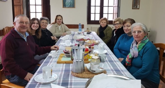 El convento vacío que ha formado una familia