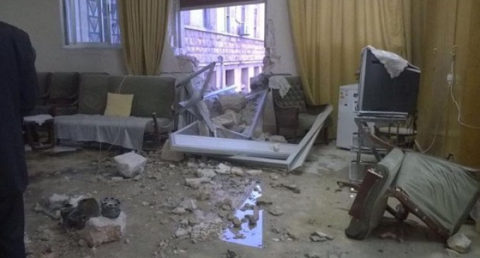Alepo: Escuela de Tierra Santa atacada por un misil  La bomba se cobró la vida de una mujer anciana e hirió a dos personas