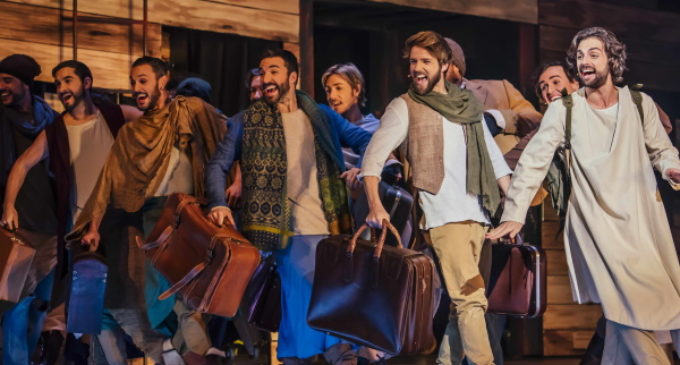 Vuelve triunfalmente “33 El Musical”, la historia del mayor influencer de todos los tiempos
