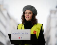 Díaz Ayuso pide al Gobierno “sensibilidad” para que los escaparates puedan estas Navidades estar iluminados pasadas las 22 horas