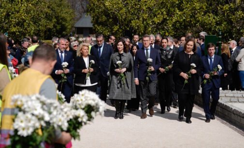 Díaz Ayuso asiste al homenaje a las víctimas de los atentados del 11-M organizado por la AVT con motivo del 19º aniversario