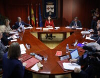 La Comunidad de Madrid aprueba la subida salarial en 2023 para sus 180.000 empleados públicos