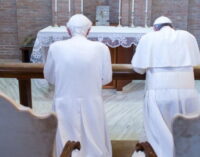 ÚLTIMA HORA: Después de la Audiencia, Francisco se dirigió al Mater Ecclesiae a visitar a Benedicto XVI
