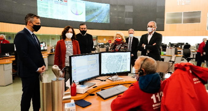 Díaz Ayuso agradece el trabajo de los profesionales de seguridad y emergencias en Navidad y subraya su labor durante la pandemia