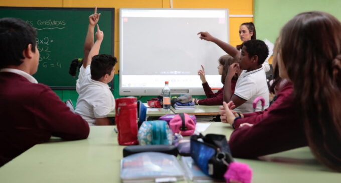 Díaz Ayuso anuncia que la Comunidad revisará los nuevos libros de texto para el curso 22/23 con un plan especial de la Inspección Educativa