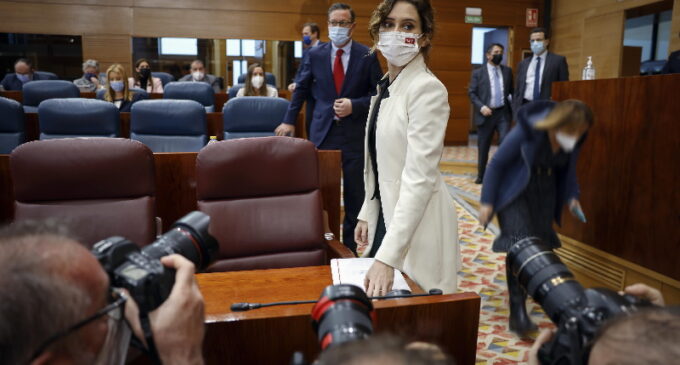 Díaz Ayuso cuestiona la gestión del Gobierno con las mascarillas: ha hecho el mayor envío de este material a los ayuntamientos madrileños cuando han sido retiradas