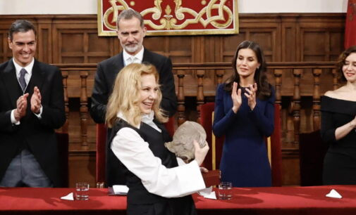 Díaz Ayuso asiste a la entrega del Premio Cervantes a la escritora uruguaya Cristina Peri Rossi