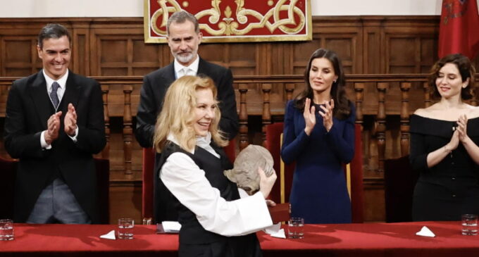 Díaz Ayuso asiste a la entrega del Premio Cervantes a la escritora uruguaya Cristina Peri Rossi
