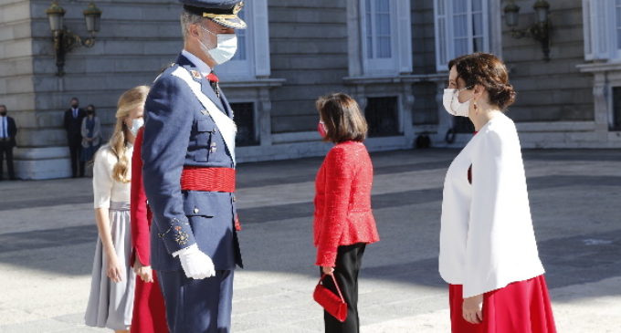 Díaz Ayuso, con Sus Majestades los Reyes en la celebración de la Fiesta Nacional