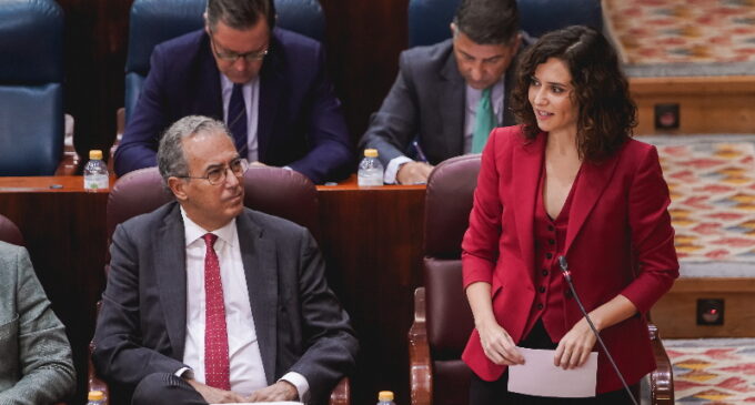 Díaz Ayuso acusa a la izquierda de “recurrir a la sanidad pública y sembrar el terror” cada vez que le va mal en Madrid