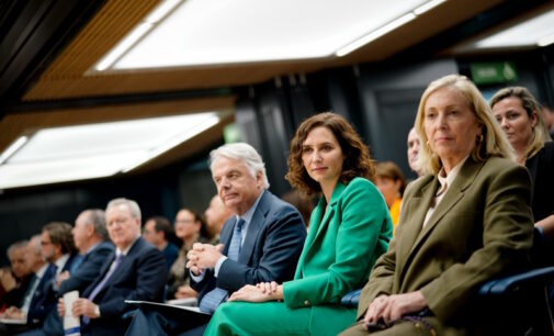 Díaz Ayuso alerta del pacto de Sánchez con Bildu en la Ley de Vivienda: “Es sorprendente que blanquee al entorno político de ETA, que hoy decidirá en España cómo va a ser la vivienda de todos”