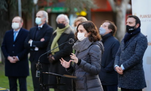 Díaz Ayuso insiste en la importancia de ampliar la capacidad de diagnóstico con cribados masivos en los lugares de trabajo para detectar el COVID-19