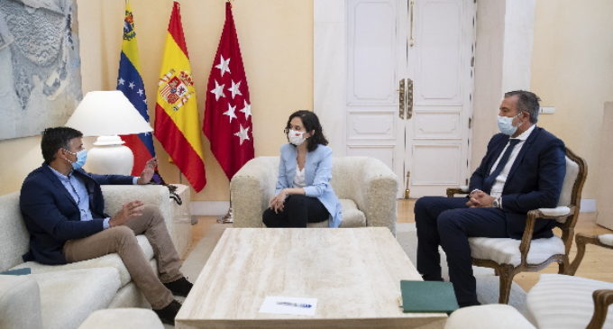 Díaz Ayuso recibe a Leopoldo López para analizar la situación de Venezuela