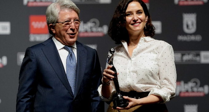 Díaz Ayuso recibe el reconocimiento de los Premios Platino por apoyar cine y cultura iberoamericana