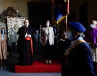 Díaz Ayuso recibe la medalla de plata de la Real e Ilustre Esclavitud de Santa María la Real de la Almudena