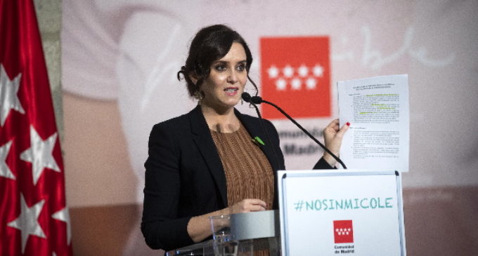 Díaz Ayuso respalda a las familias de Educación Especial y afirma que la nueva ley educativa “está construida sobre una falsa inclusión”
