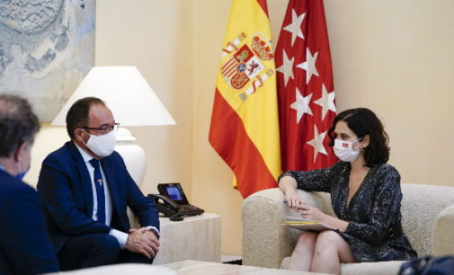 Díaz Ayuso respalda la candidatura de Madrid a Patrimonio Mundial del Paseo del Prado y El Retiro ante el embajador de España ante la UNESCO