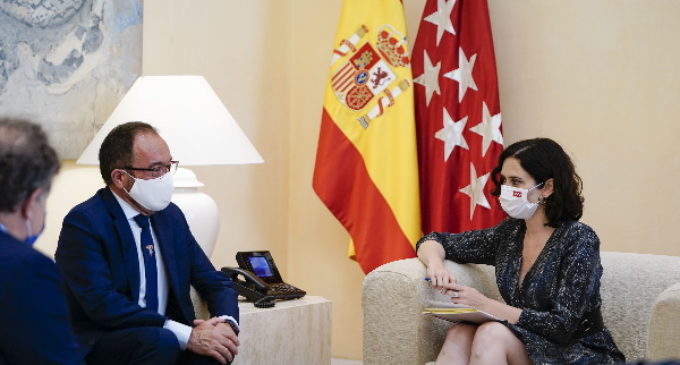 Díaz Ayuso respalda la candidatura de Madrid a Patrimonio Mundial del Paseo del Prado y El Retiro ante el embajador de España ante la UNESCO