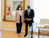 Díaz Ayuso se reúne con el encargado de negocios de EEUU en España para fomentar las relaciones comerciales e institucionales