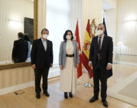 Díaz Ayuso se reúne con los alcaldes de Majadahonda y Villanueva de la Cañada