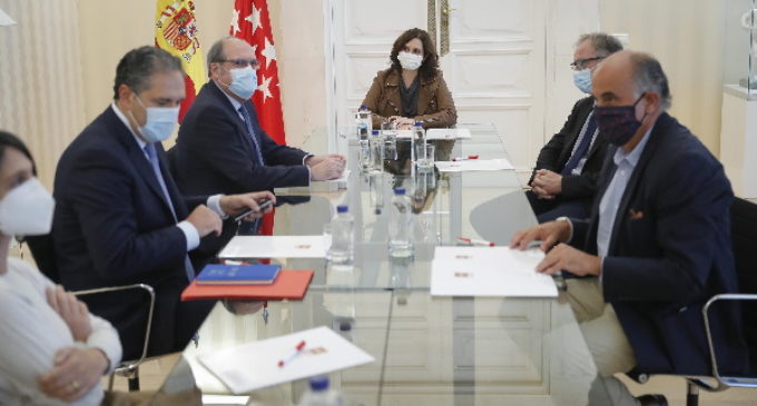 Díaz Ayuso traslada a Gabilondo la petición de colaboración con el Gobierno y la necesidad del fin del Estado de Alarma
