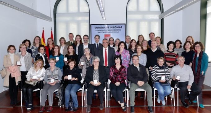 La Consejería de Políticas Sociales y Familia reconoce la labor de sus empleados públicos
