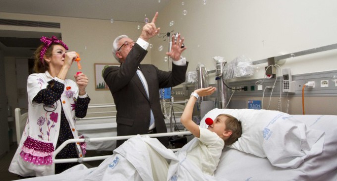 “Doctores sonrisa” para los niños ingresados en hospitales madrileños